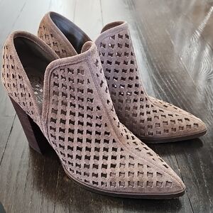 Vince Camuto Perforated Taupe Heeled Boots SIze 10